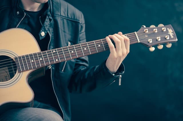 guitarra acustica 3