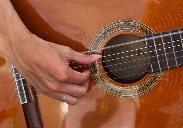 guitarra punteado